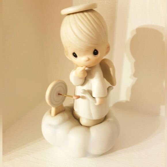 PRECIOUS MOMENTS "Sending My LOVE” Porcelaine Figurine * 1995 NEW - Picture 7 of 10